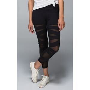 EUC lululemon High Times Crop *Tech Mesh - 8